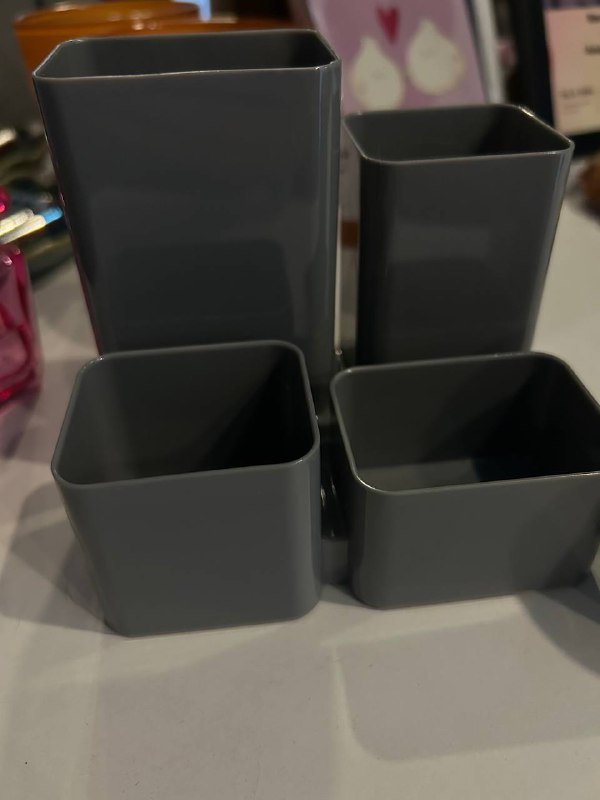 книги по испанскому, духи Versace, органайзер, свеча, воротник для животных, шахматы, гирлянда 3