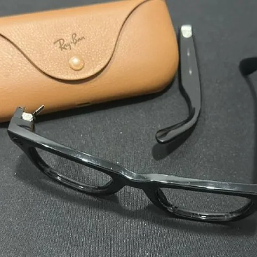 Сломанные очки Ray-Ban Meta на запчасти
