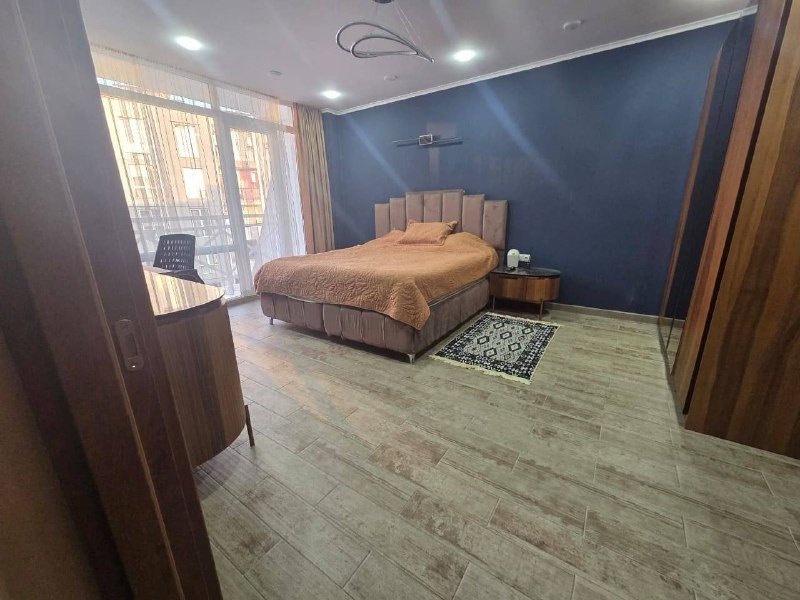 4-комнатная квартира с 3 спальнями на Агмашенебели 5