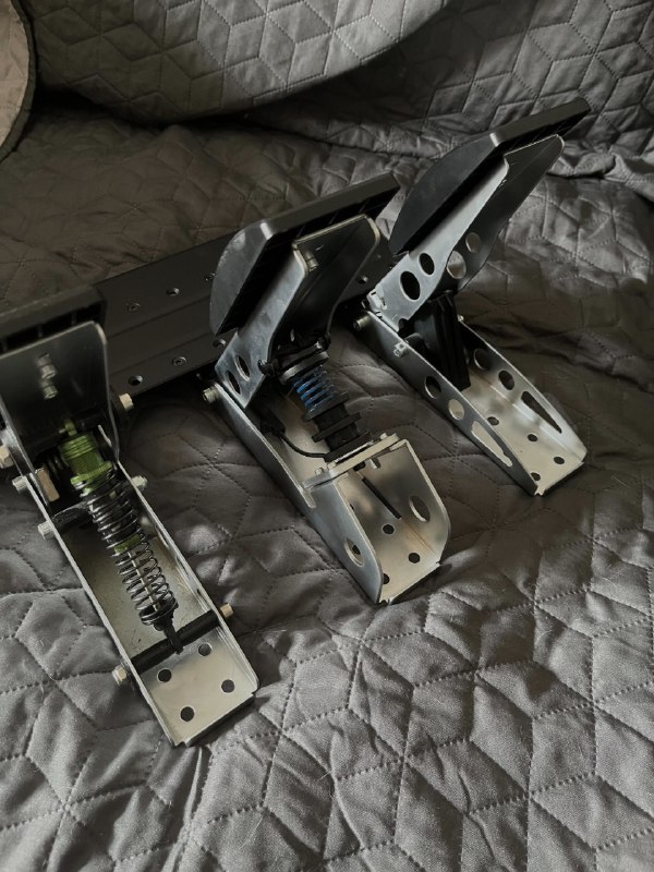 Fanatec CSL DD комплект с рулями и педалями для симрейсинга 2