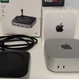 Apple Mac Mini M4, Ugreen stand, Samsung 9100 Pro SSD 1