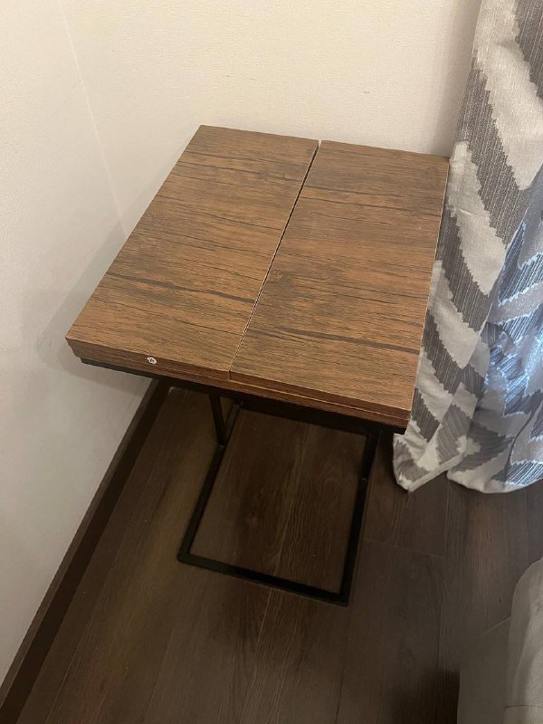 Раскладной столик для дивана