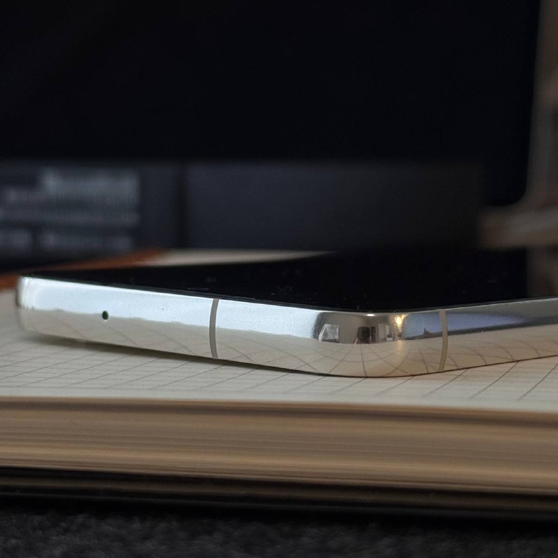 Samsung S23 8/256 кремовый цвет 5