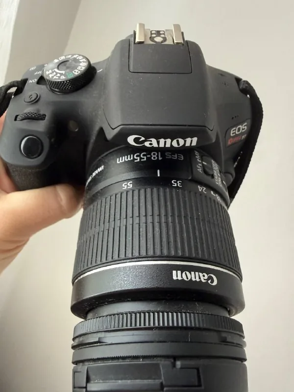 Фотоаппарат Canon EOS с объективом 1