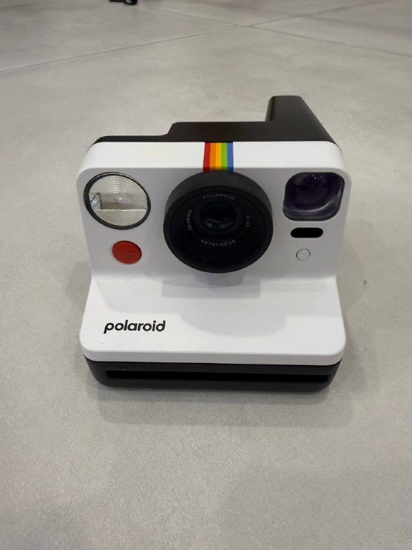 Фотоаппарат Polaroid с кадрами 2