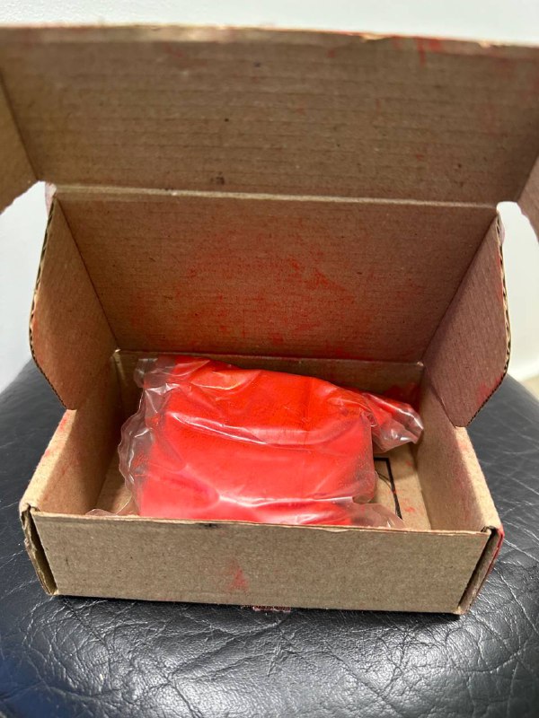 Термопистолет, базы для диффузора, силиконовые молды, пигменты для гипса, емкость для плавления воска, акриловый лак 5