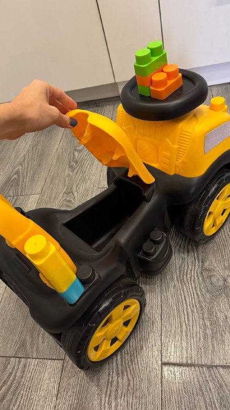 Машина-каталка Molto для детей от 1 до 3 лет 3