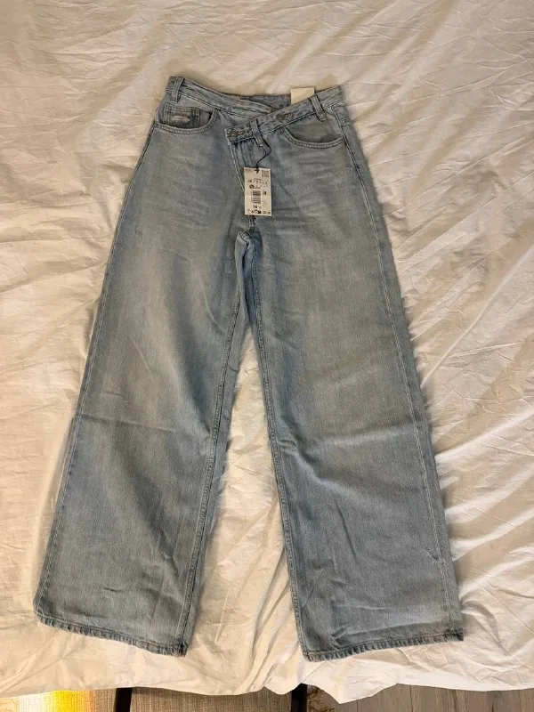 Новые джинсы Zara, размер 38