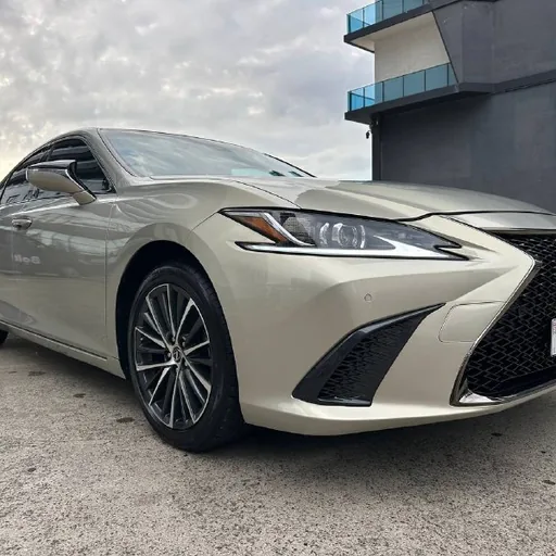 Lexus ES 300h