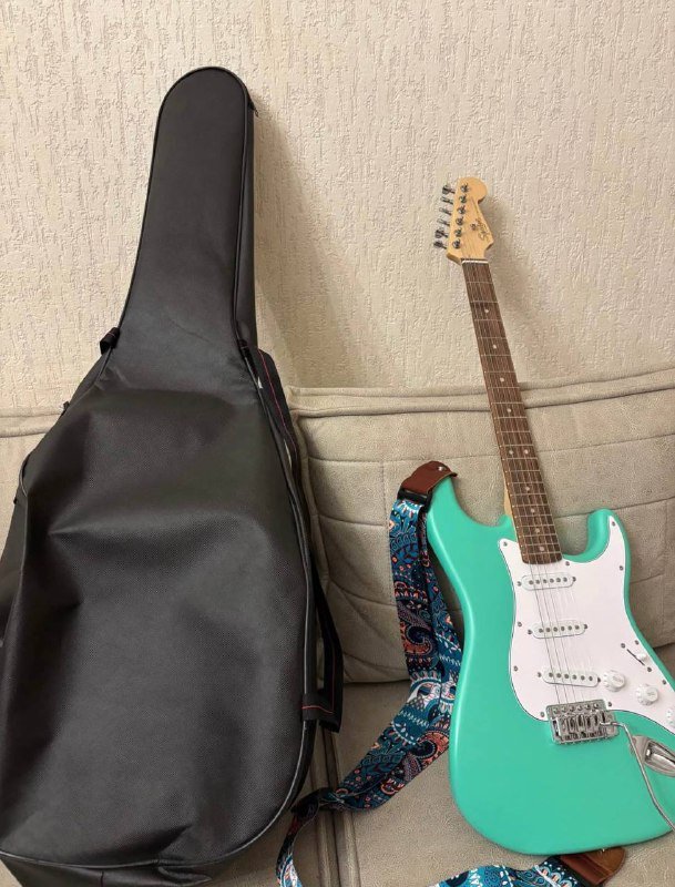 Электрогитара Fender Stratocaster SQUIER