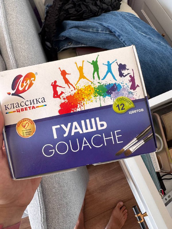 Краски, карандаши, масло, кисти, цветные карандаши