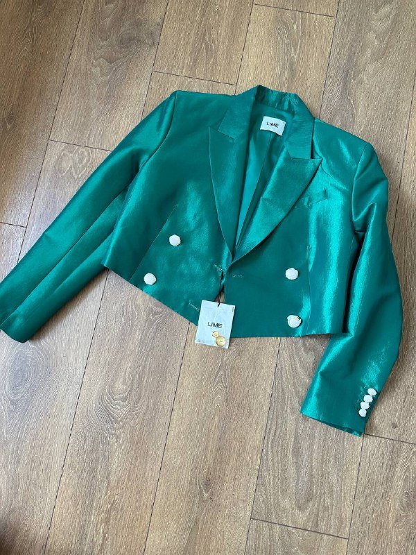 Укороченный пиджак размер М