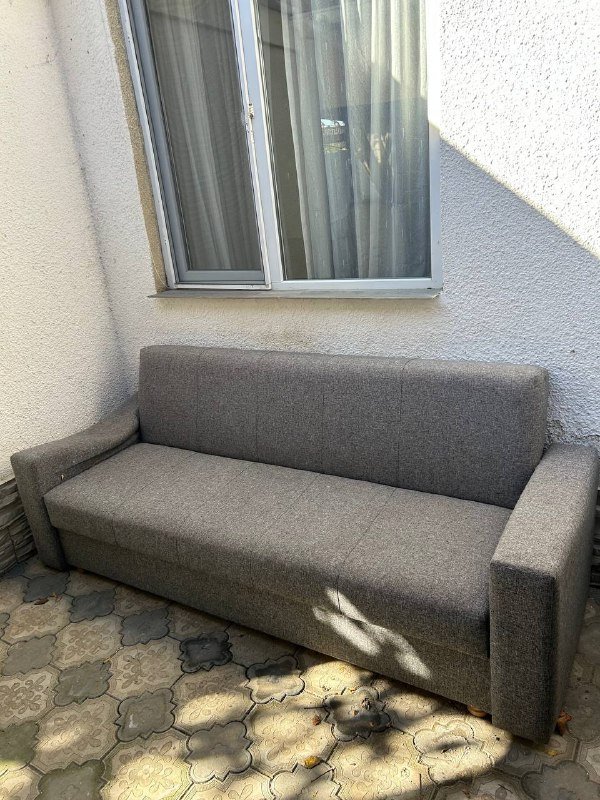 Диван, кофейный столик