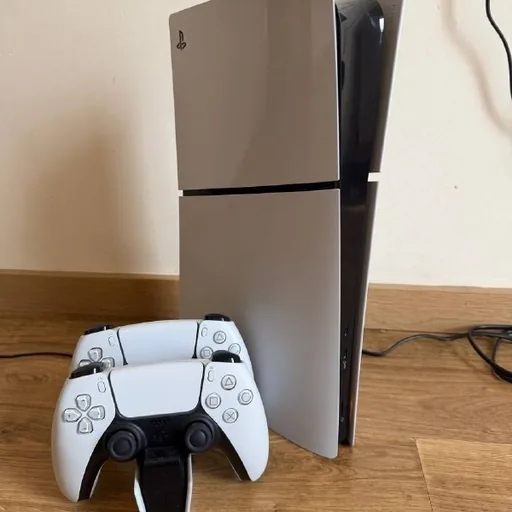 PlayStation 5 Slim, 2 геймпада, зарядная станция