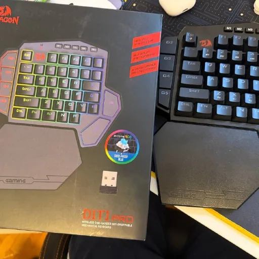 Redragon Diti Pro клавиатура, JBL Quantum TWS наушники