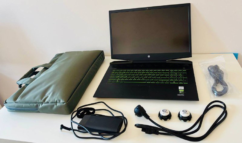 Ноутбук HP Pavilion Gaming 17, USB-камера, подставка, сумка