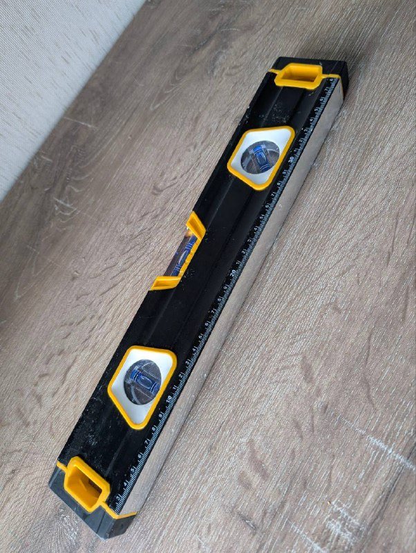 Уровень строительный 2