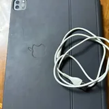 iPad Pro 11 256 GB 2 поколения с клавиатурой 3
