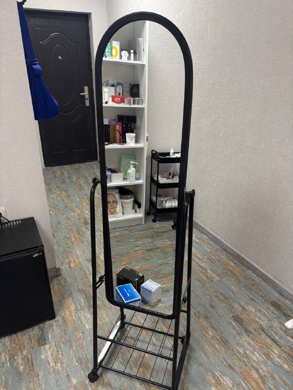 Диван, стол, стул, пуфик, этажерка, холодильник, стеллаж, зеркало, кушетка, обогреватель 7