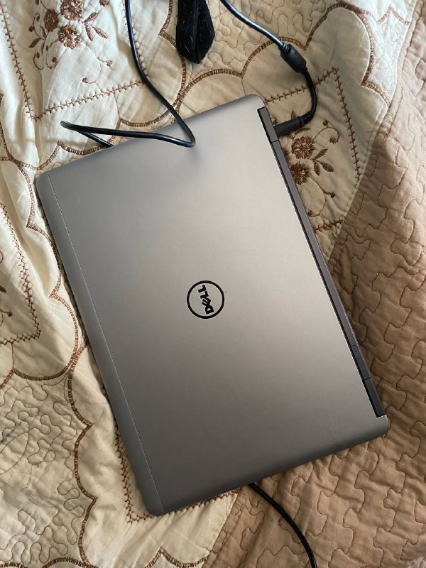 Ноутбук Dell на запчасти