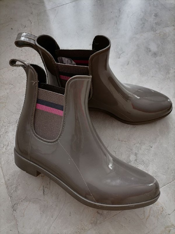 Резиновые сапожки размер 38-39 новые