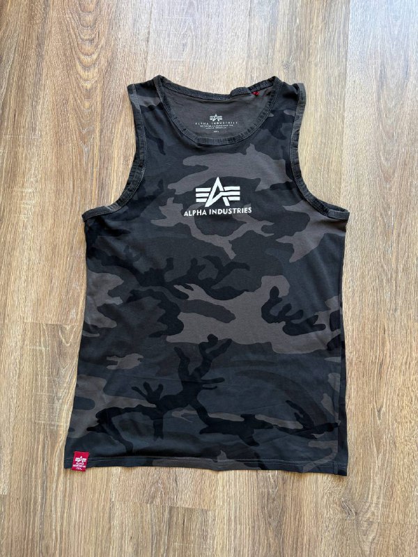 Шорты Oakley, Endura, Carhartt, Майка Alpha Industries, Штаны The North Face, Футболка Napapijri, Кепки Ferrari, Nike, Мессенджер Dickies 4