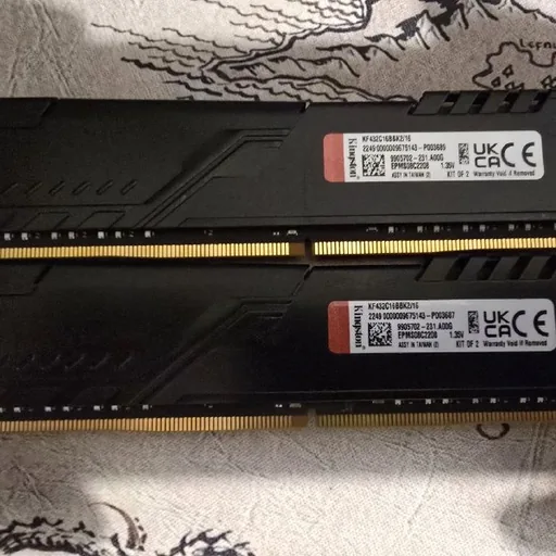 Kingston Fury Beast 16GB DDR4, HyperX Predator 16GB DDR4