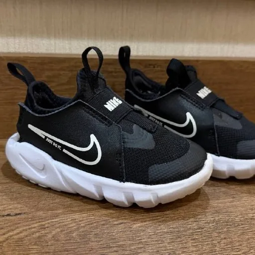 Nike-ის კედები