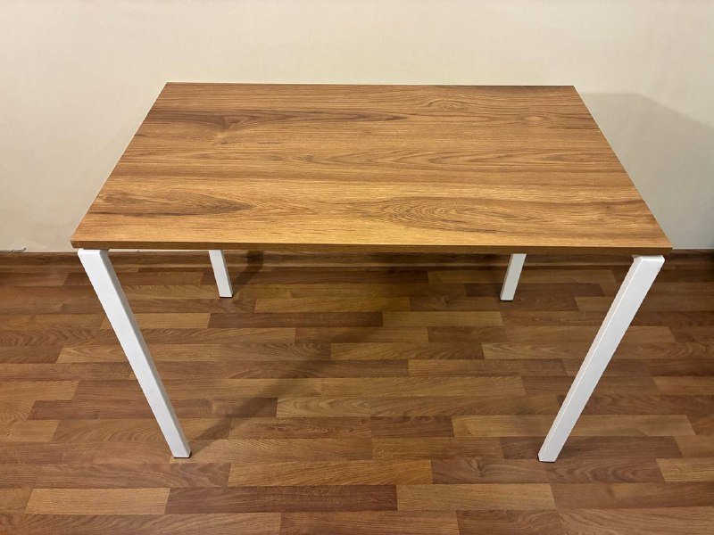 Стол рабочий, кресло офисное