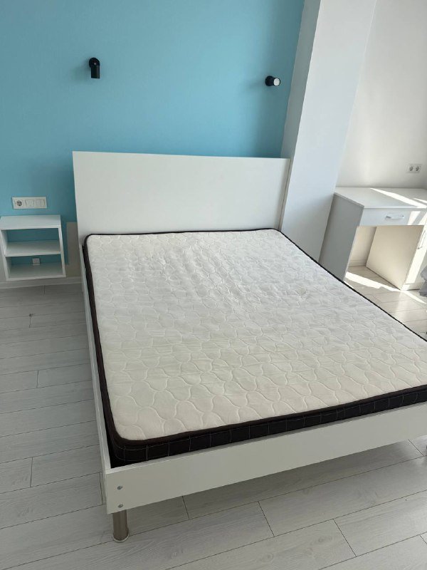 Двухспальная кровать, матрас