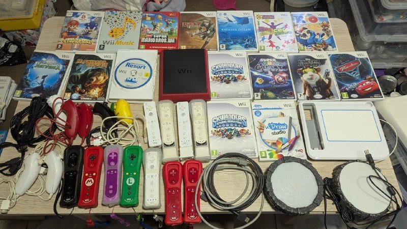 Игровые консоли Wii U, Wii, PS3, PS Vita с играми и аксессуарами 7