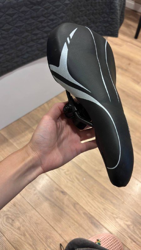 Сиденье на велосипед, щиток в подарок