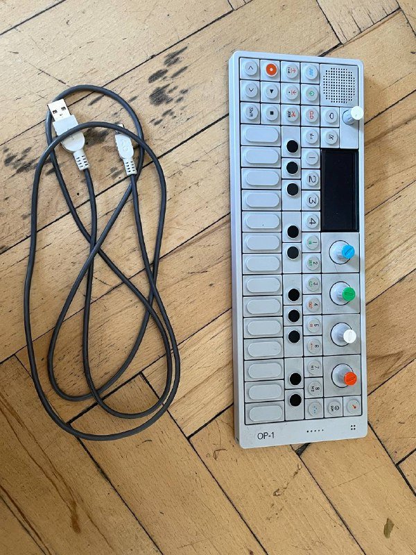Teenage Engineering OP-1 портативный синтезатор сэмплер секвенсор
