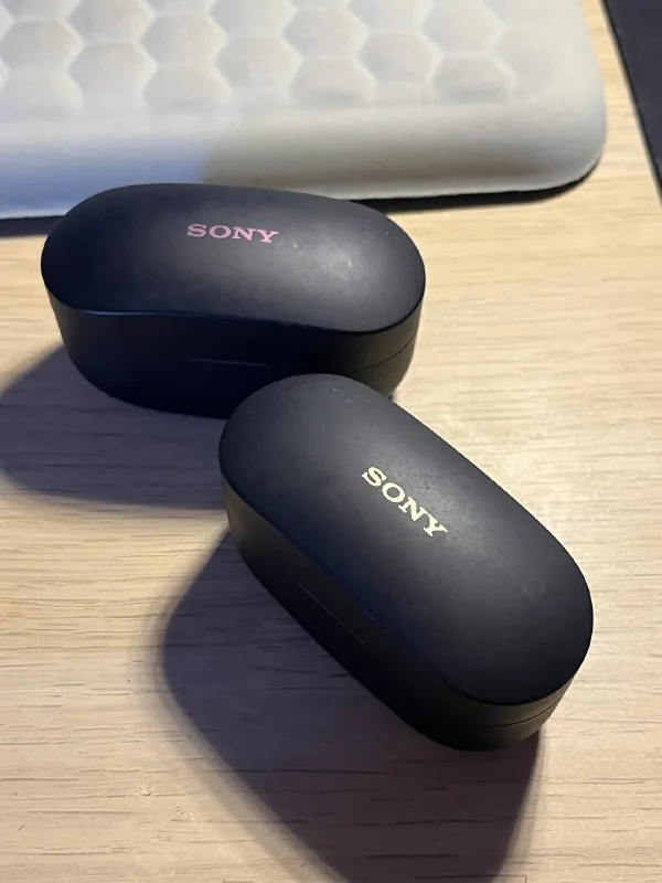 Две пары Sony WF1000-XM4 на запчасти 1
