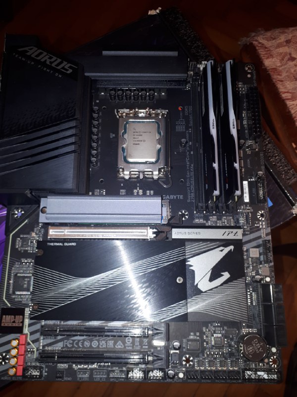 Материнская плата GIGABYTE Z790, процессор Intel Core i5-12600K, RAM G.SKILL Trident Z5 32GB