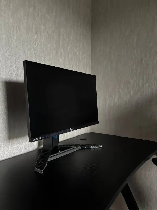 Lenovo Legion R25i-30 monitor 1