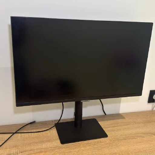 Монитор Samsung ViewFinity S8 27" 4K UHD IPS
