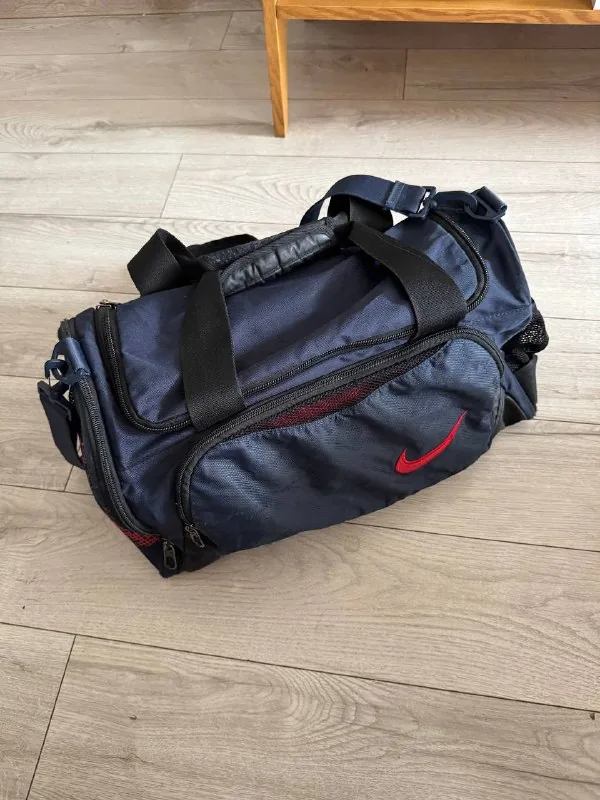 Спортивная сумка Nike