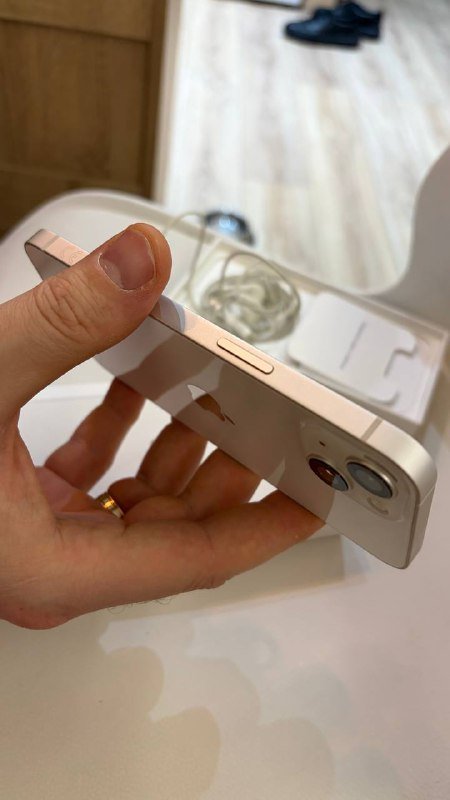 iPhone 13 256gb белого цвета 6