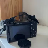 Камера Sony ZV-E10, объектив 16-50 мм 2