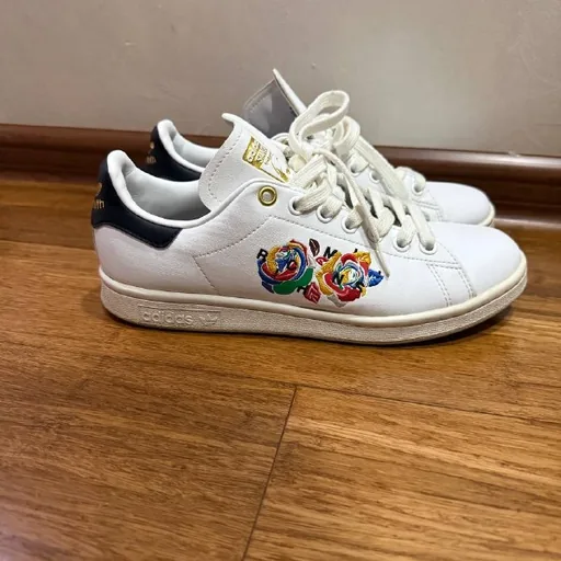Женские кроссовки Adidas Stan Smith US 7