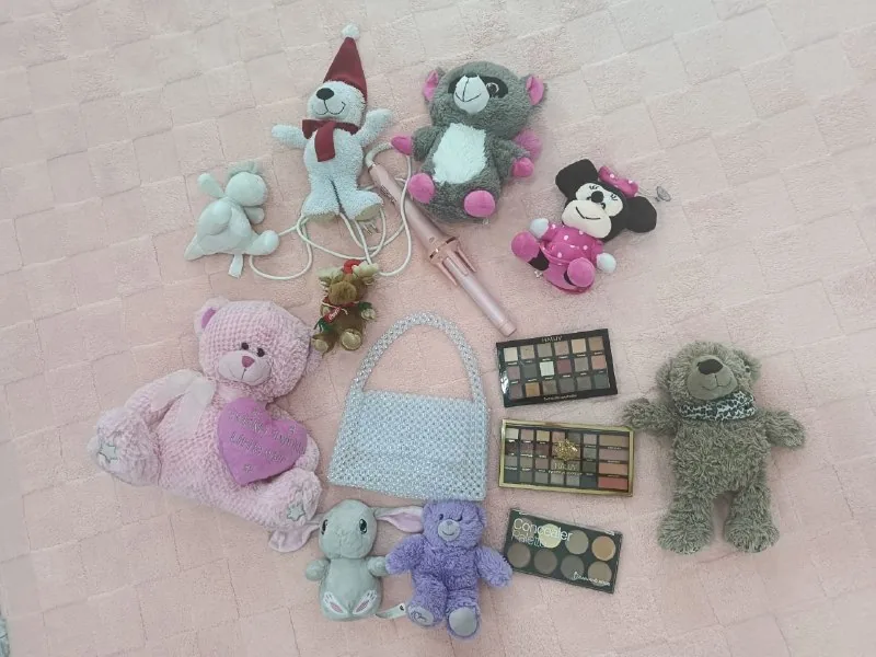 Игрушки, плойка, сумочка, тени, футболки, кардиган 1