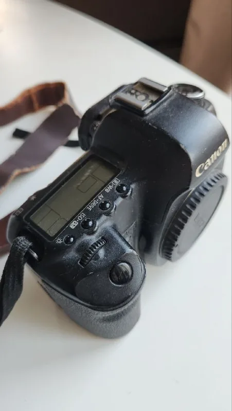Canon 5D Mark II 1