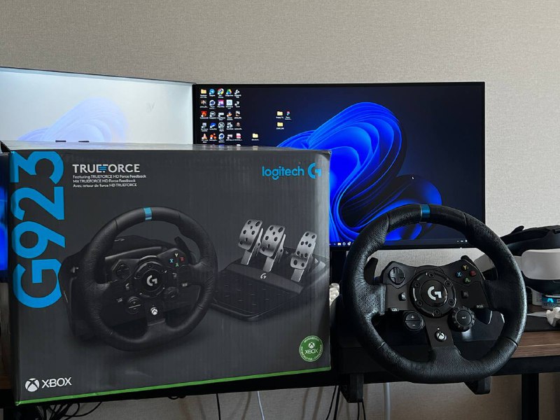 Руль Logitech G29 с педалями