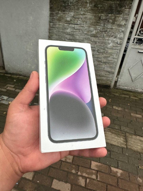 iPhone 14, Samsung S22 Ultra 4