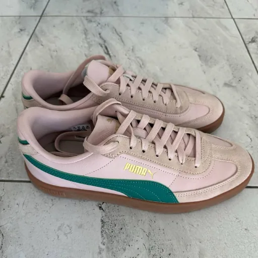 Женские кроссовки Puma