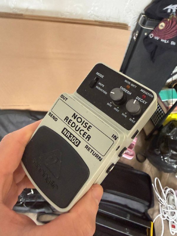 NUX педалборд, JOYO блок питания, шумодавы, Fender комбик, гитары Squier, Ibanez 6