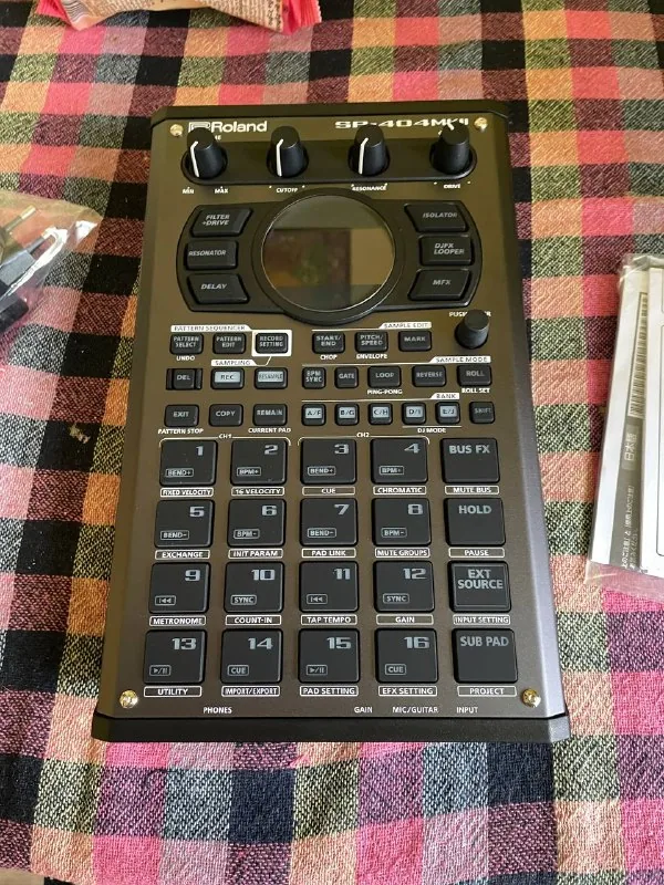 Roland SP-404MK2 семплер