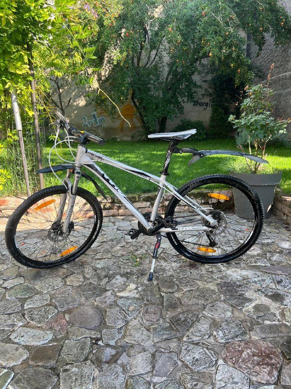 Горный велосипед GIANT MTB