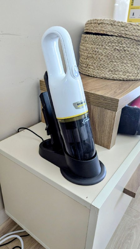 Беспроводной ручной пылесос Karcher CVH3 Plus 2